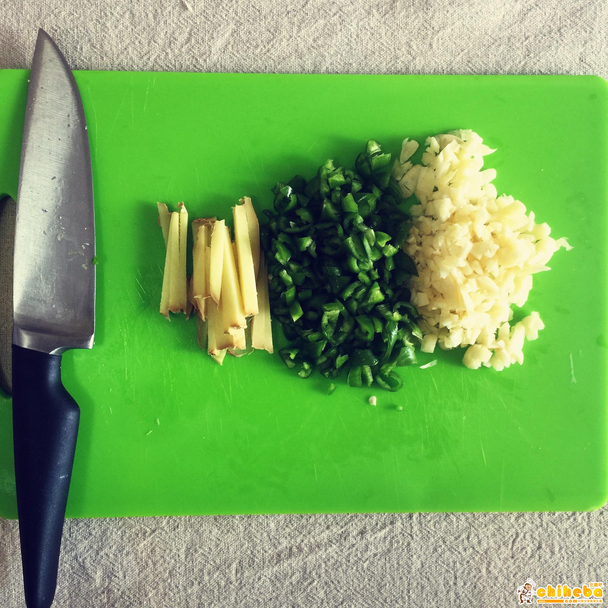 腌黄瓜（超级下饭菜）的做法 步骤6